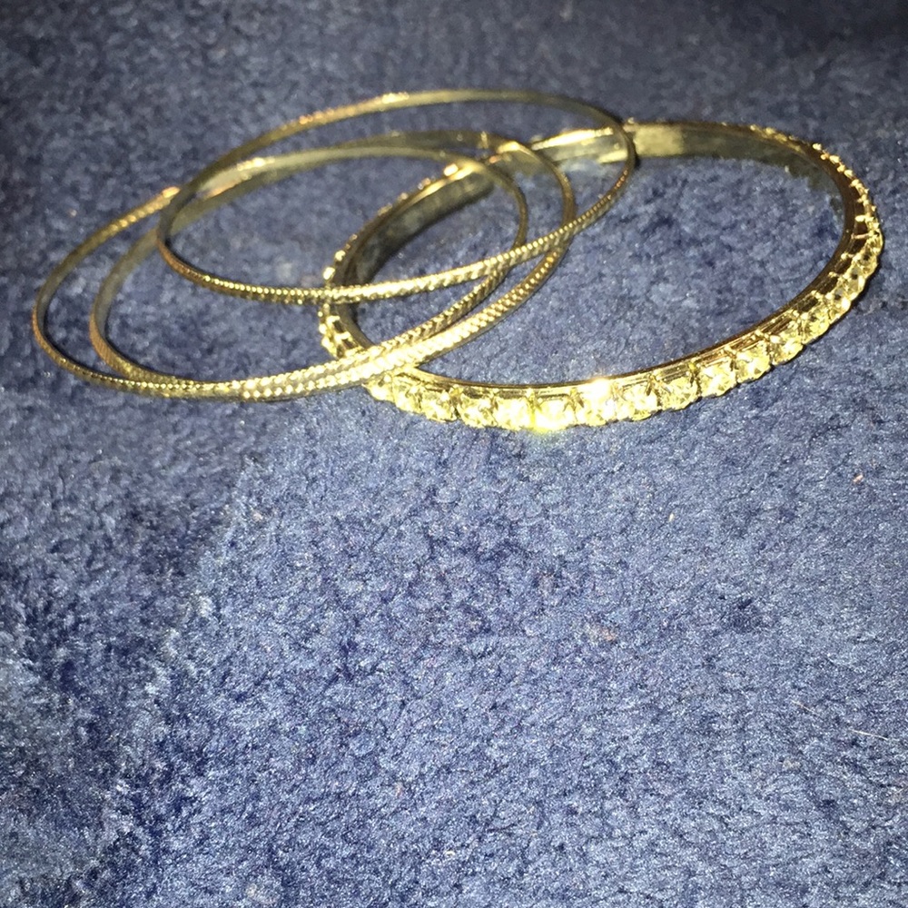 Silver bangles (4)